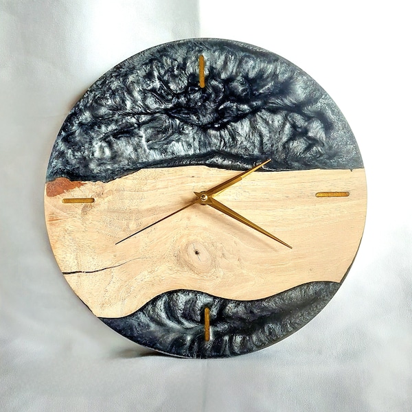 Horloge murale en resine et bois, horloge murale résine epoxy, horloge murale en noyer, horloge murale noir, cadeau fait main unique