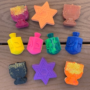 Menorah and Dreidel Crayons - Hanukkah crayons - Chanukah gifts