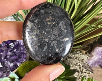 Healer's Gold Palm Stone, zeldzaam kristal, meditatietool, zaksteen