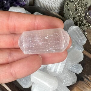 Selenite Tumble, pocket crystals, meditation tools