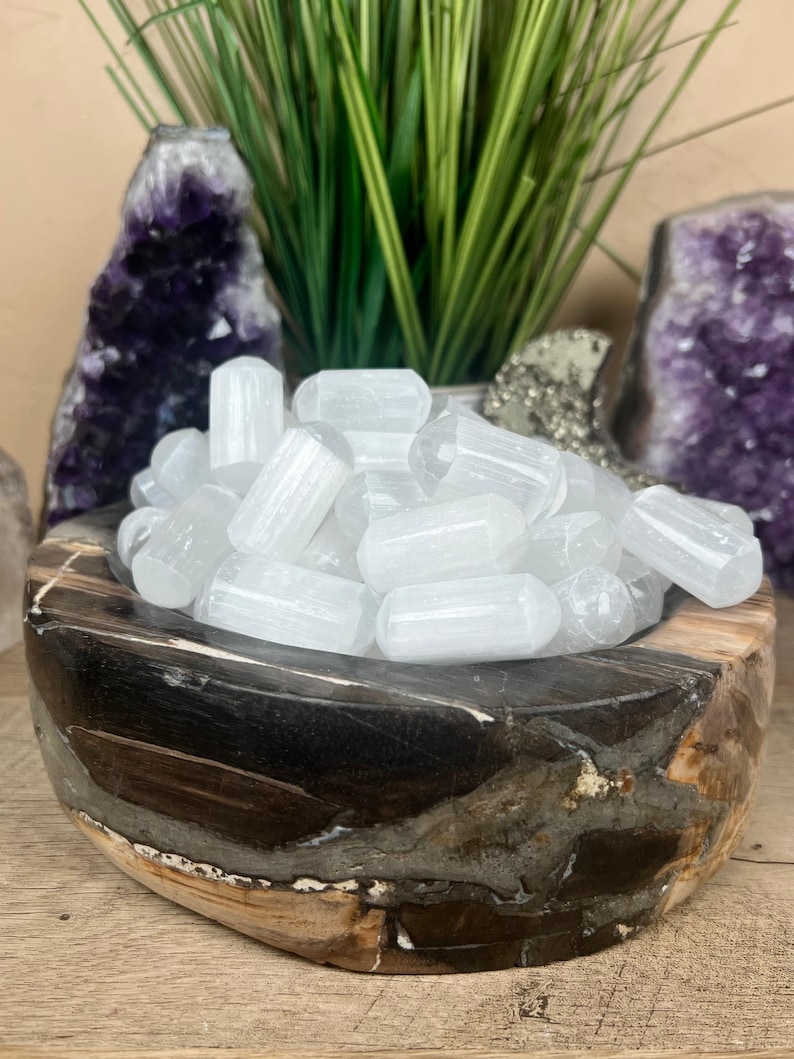 Selenite Tumble, pocket crystals, meditation tools