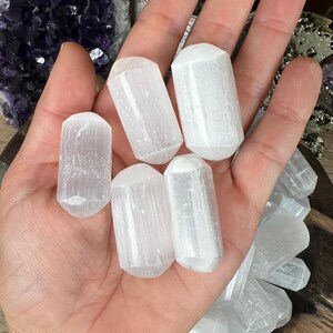 Selenite Tumble, pocket crystals, meditation tools