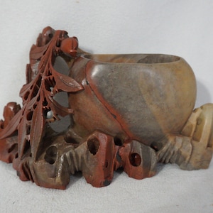Beautiful Vintage Chinese Hand Carved Soapstone single pot Bud Vase/Ink Well