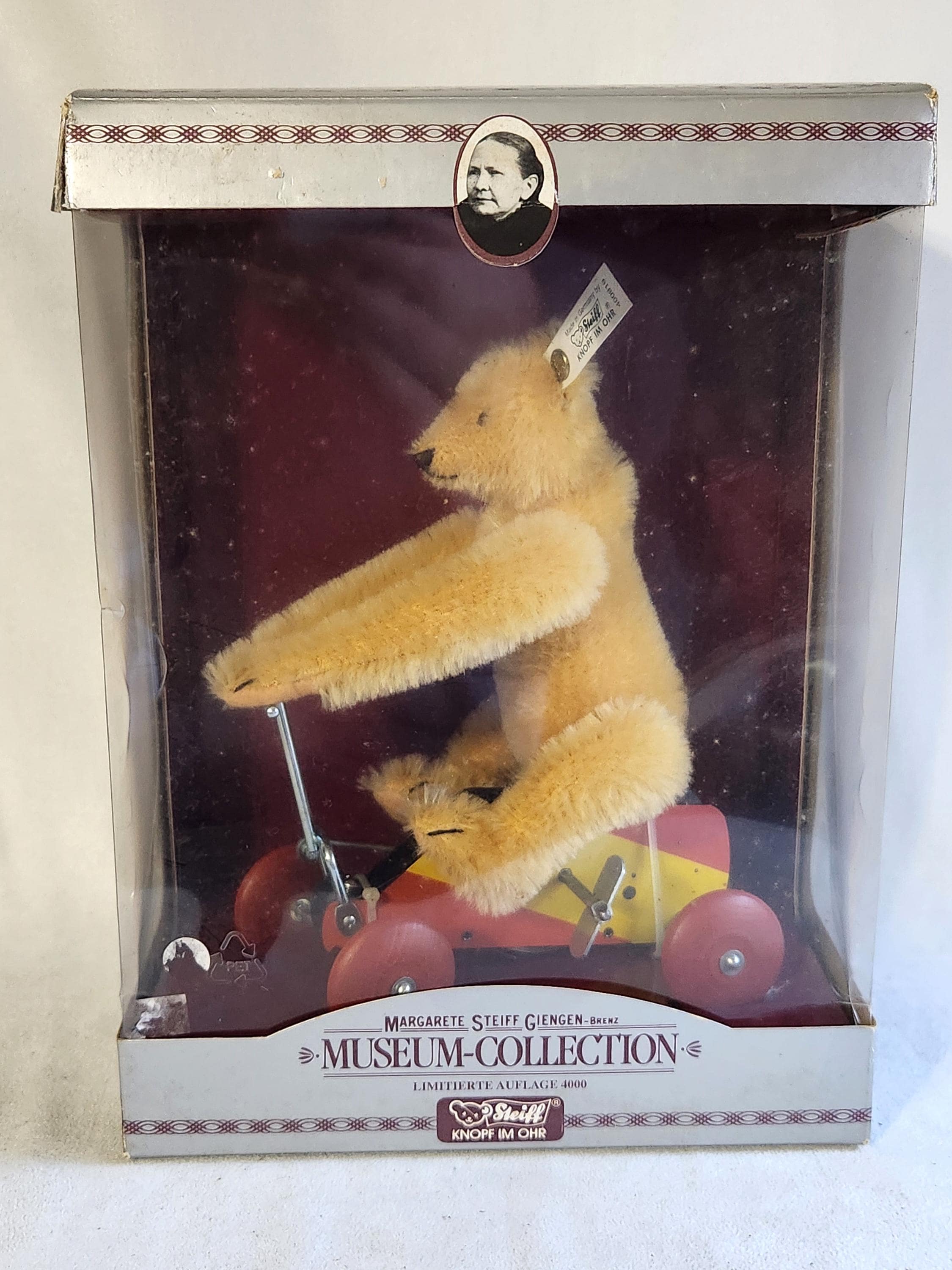 Adorable 1993 STEIFF Museum Collection Mohair LE 4000 Ur-teddy