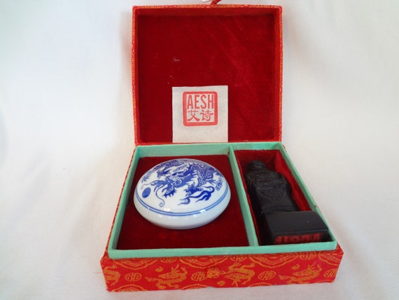 Vintage chinesisches Porzellanstempel-Set in Box