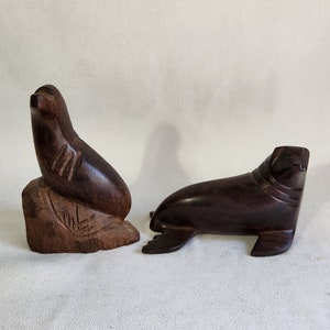 Wonderful Little Vintage hand carved Wood Set of 2 Seal Figurines