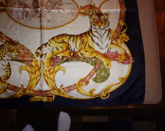 ヴィンテージ サルヴァトーレ フェラガモ シルクスカーフ：ヒョウ柄