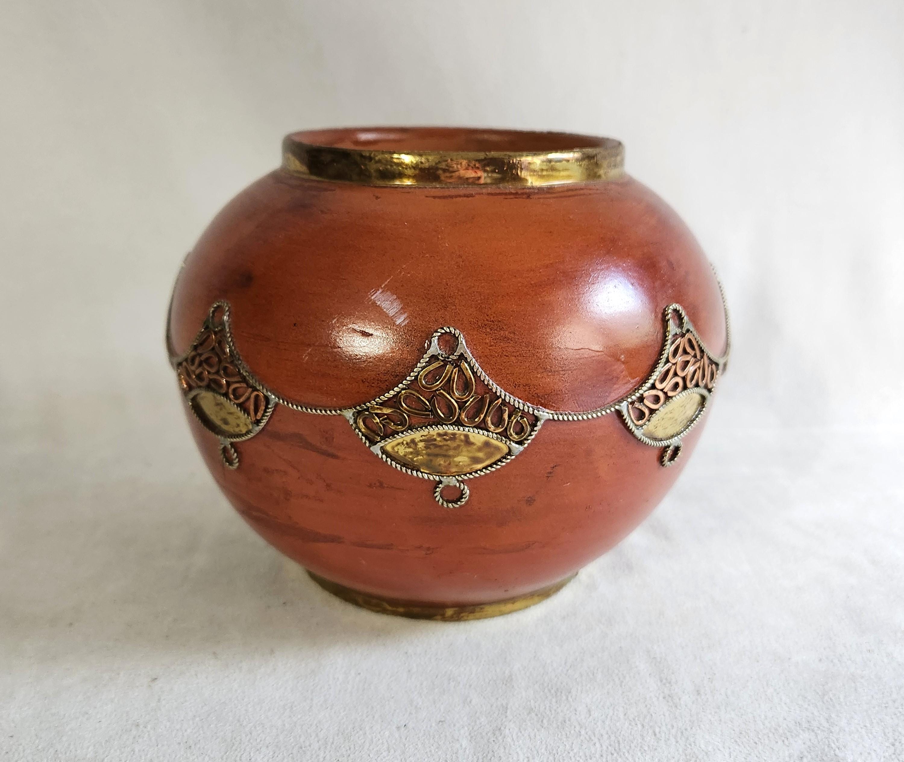 1980 年代のモロッコのテラコッタ メタル装飾ポット - Etsy 日本