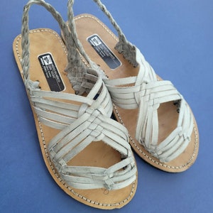 Mexican woman sandals Calienteno style huaraches de arana leather straps natural color