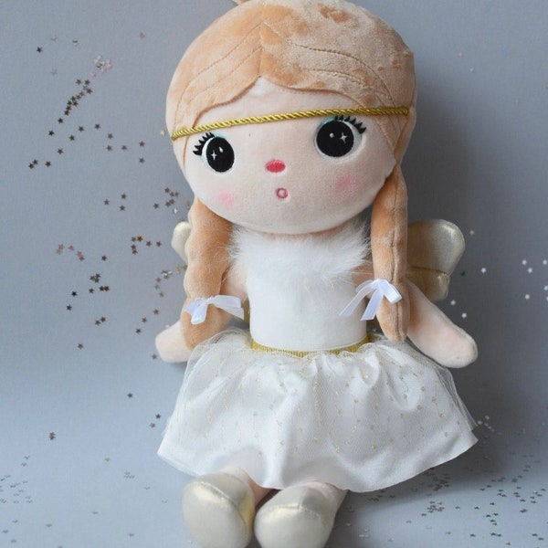 Engel Puppe mit weißem Kleid