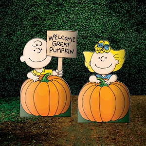 Peanuts Yard Decoration, Charlie Brown and Sally Set, Welcome Great Pumpkin, Halloween Yard Art, Yard Signs, Yard Art, Lawn Sign