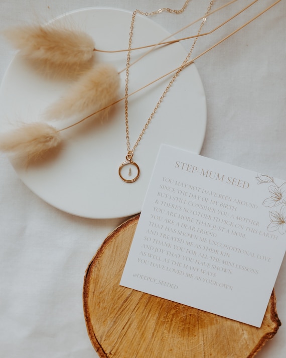 Mum outlet seed necklace