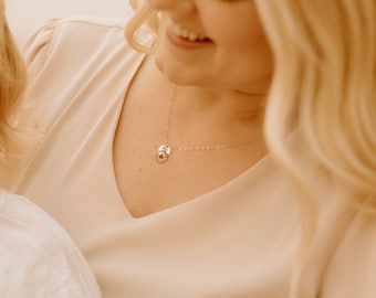 Collar arcoíris para bebé / Regalo para un aborto espontáneo / Bebé después de un aborto espontáneo / Regalo arcoíris para mamá / Collar arcoíris para un aborto espontáneo