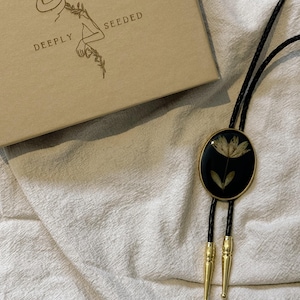 Astrantia | Floral Bolo Tie | Western Bolo | Western Wear | Feminine | Handmade | Leather | Cowboy Necklace | Custom | Wedding | Wildflower
