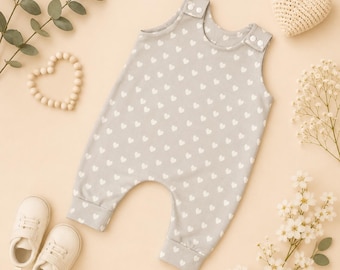 Organic Cotton Baby Romper | Neutral Heart Print Baby Outfit | Gender Neutral Baby Clothes | Minimalist Baby Romper | Baby Shower Gift