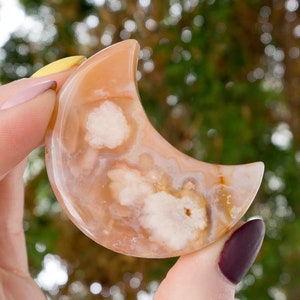 High Quality Flower Agate Moon - Small Flower Agate Moon Carving - Natural Blossom Agate Crystal