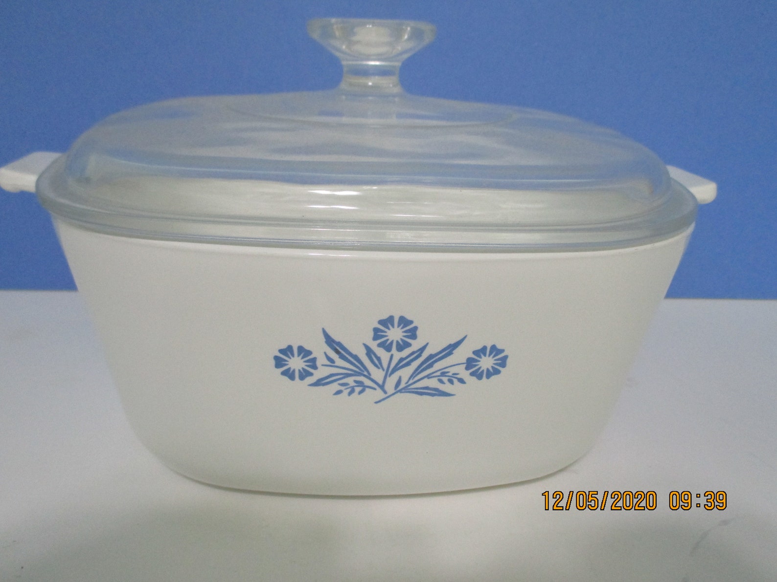 Vintage Corningware Blue Cornflower 2.5 Qt Covered Casserole 