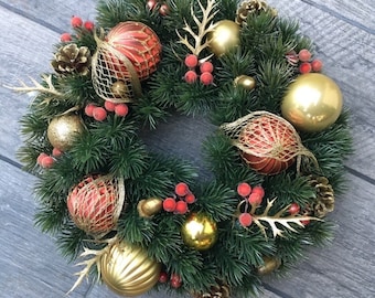 Mayi door wreath, Christmas decoration, centerpiece, fireplace top.