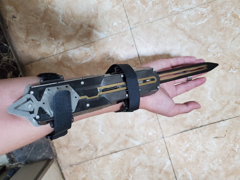 assassin's creed hidden blade black flag