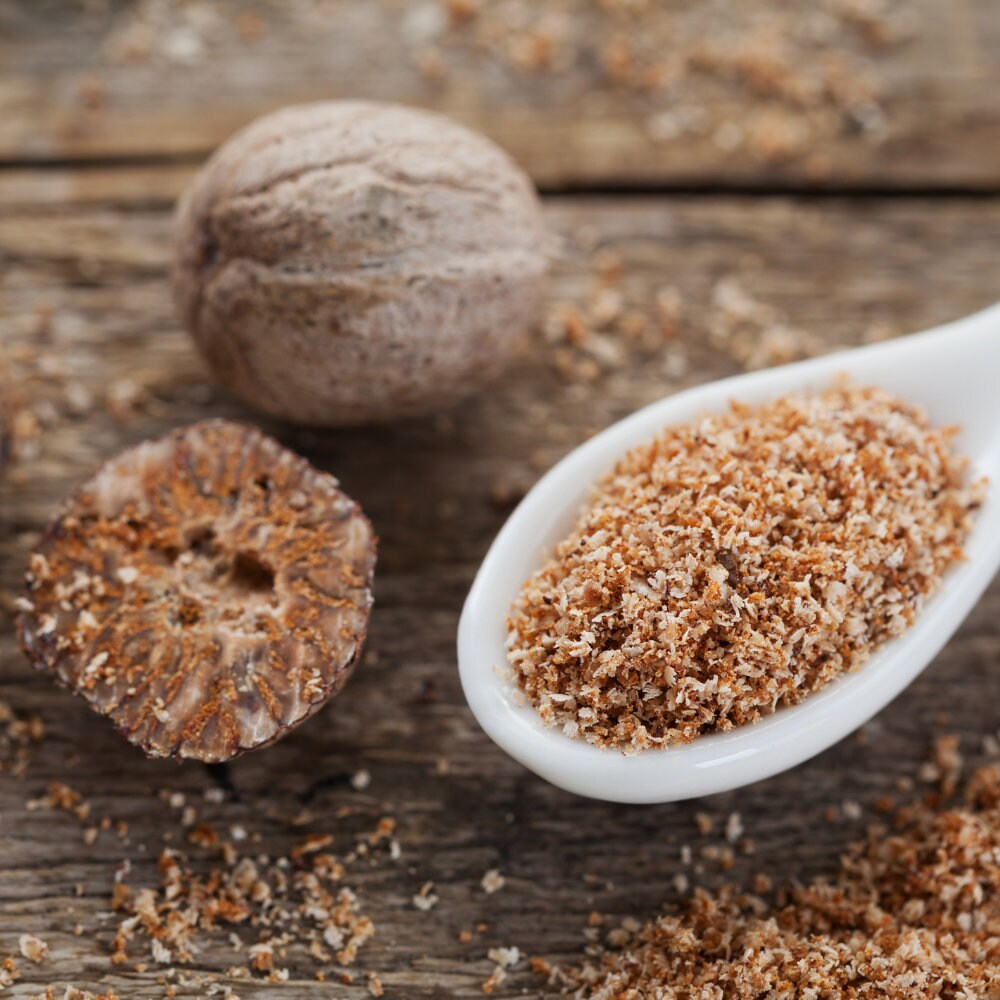 Organic Jamaican Nutmeg and Mace by 2tre 2oz Whole Spice for Perfect