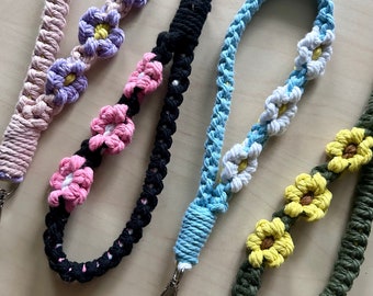 Macrame Flower Wristlet - Flower Keychain Wristlet - Wallet Wristlet - Keychain Lanyard - Macrame Lanyard - Wrist Lanyard