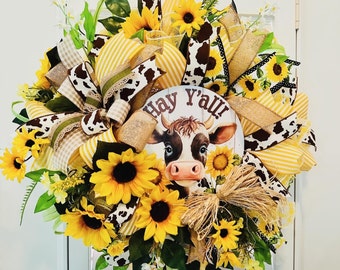Sunflower Highland Cow Wreath: Farmhouse Door Hanger