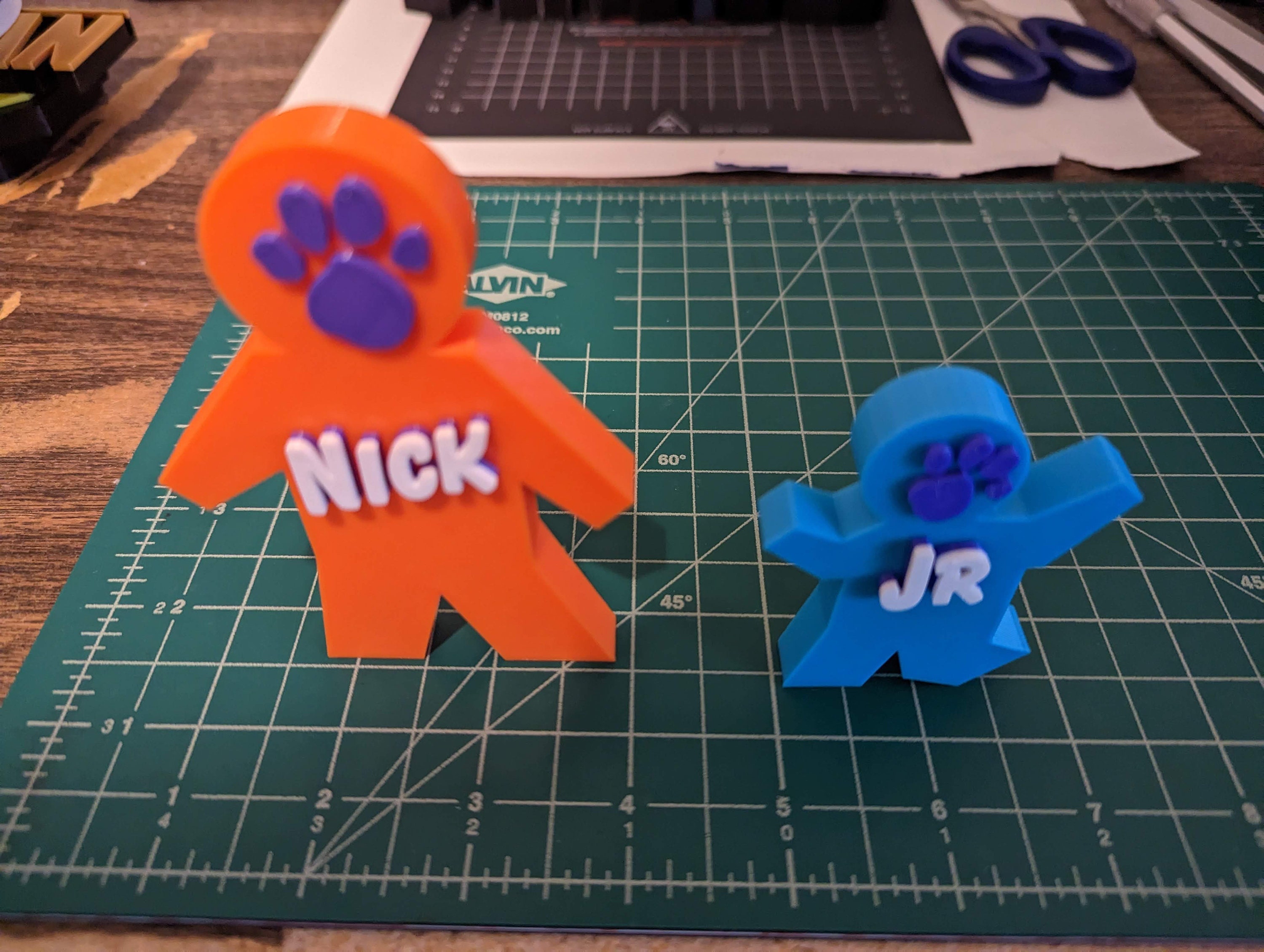 Nickelodeon nick or Nick Jr. TV Sign Decoration 6.25in decor, Game