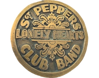 Vintage Brass-Tone Sgt Peppers Lonely Hearts Club Belt Buckle Circular Emblem Drum Logo 1967 Beatles