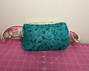 Gesteppte Gürteltasche / Crossbody Bag