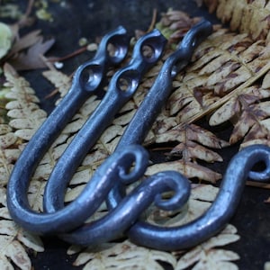 Forged mid sized hooks