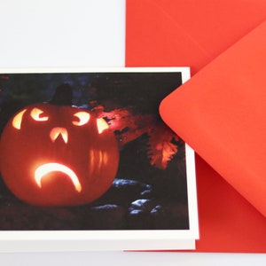 Auguri di buon Halloween, cartoline vuote di Halloween con immagini di Jack O Lantern, cartoline fotografiche artistiche con fotografia originale di zucca intagliata