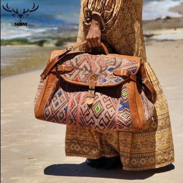 Medium kilim travel bag, briefcase kilim duffel bag, kilim weekender bag, Carpet Leather Weekend Bag, boho carpet bag, Vintage Carpet bags