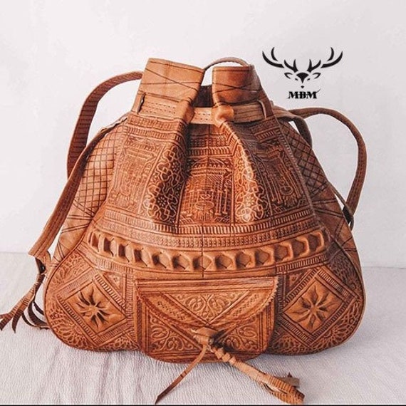 Moroccan leather bag - Shop CamelHumpAtay DoorToMorocoo Messenger Bags &  Sling Bags - Pinkoi