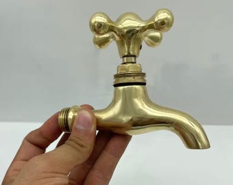Schwerer Messing-Wasserhahn mit Kreuzgriff, Vintage kleiner Wand-Wasserhahn, unlackierter Messing-Wasserhahn, Wand-Gartenhahn 4 Zoll