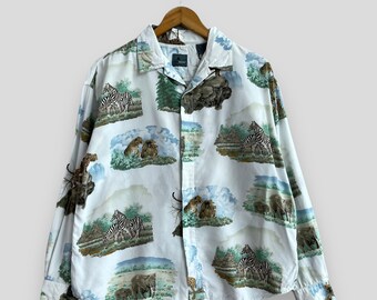 Vintage LIZ WEAR Petite Shirt Medium jaren 90 Nieuwigheid Barokke Pop Art Safari Animal Wildlife Gedrukte Psychedelische Button Up Rayon Blouse Maat M
