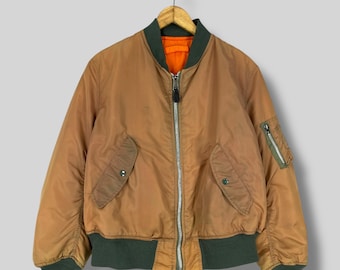 ジャケット・アウター 80s Alpha industries MA-1 flight jacket Vintage 80s Alpha Industries MA-1 Bomber Jacket: Embroidered