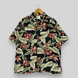 Vintage Pau Hana Hawaii Shirt Medium 90's Hawaiian Beach Tropical Floral Hibiscus Flower Motive Sunwear Aloha Wear Buttondown Rayon Size M