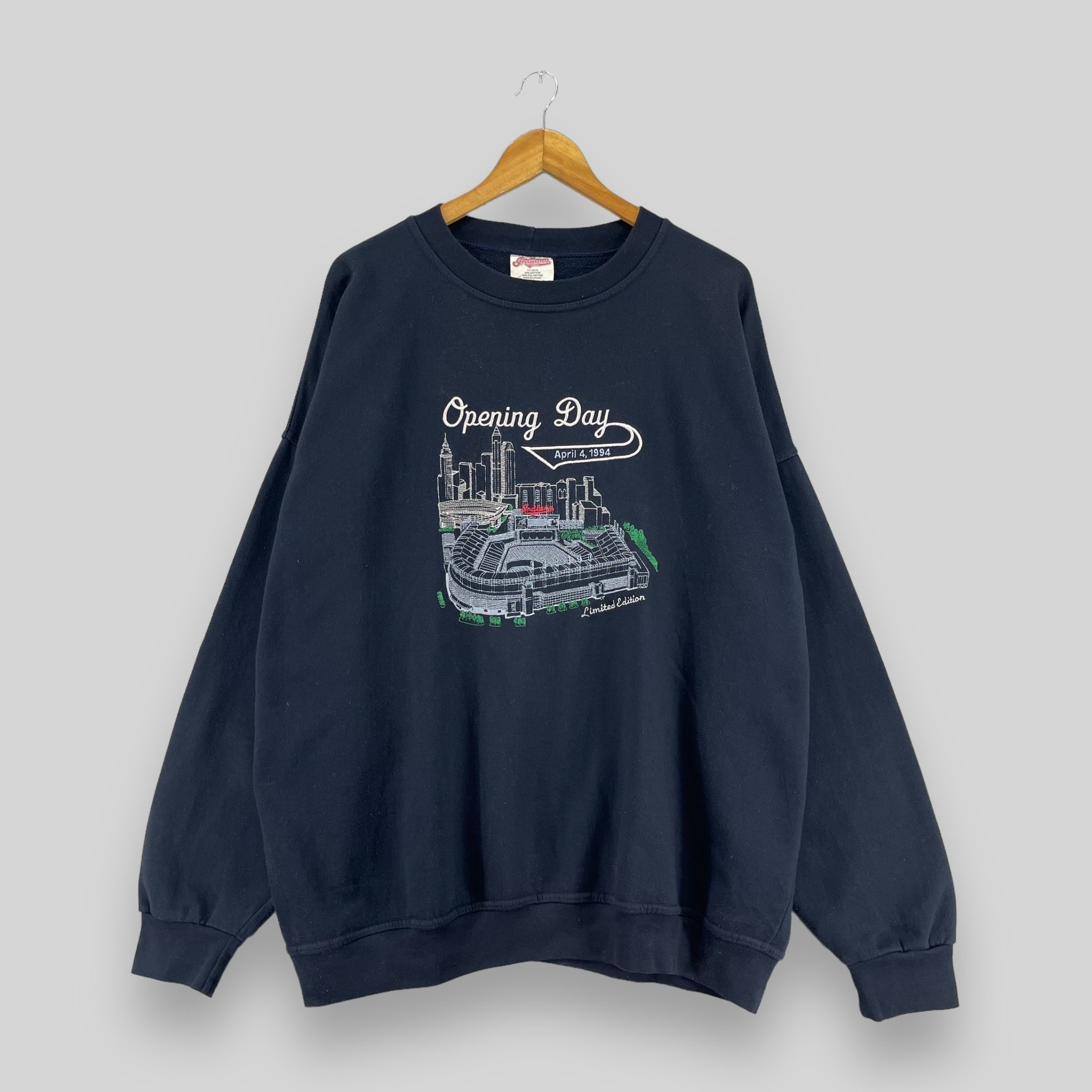 Vintage 90's INDIANS Crewneck Sweatshirt Oversized Canada City