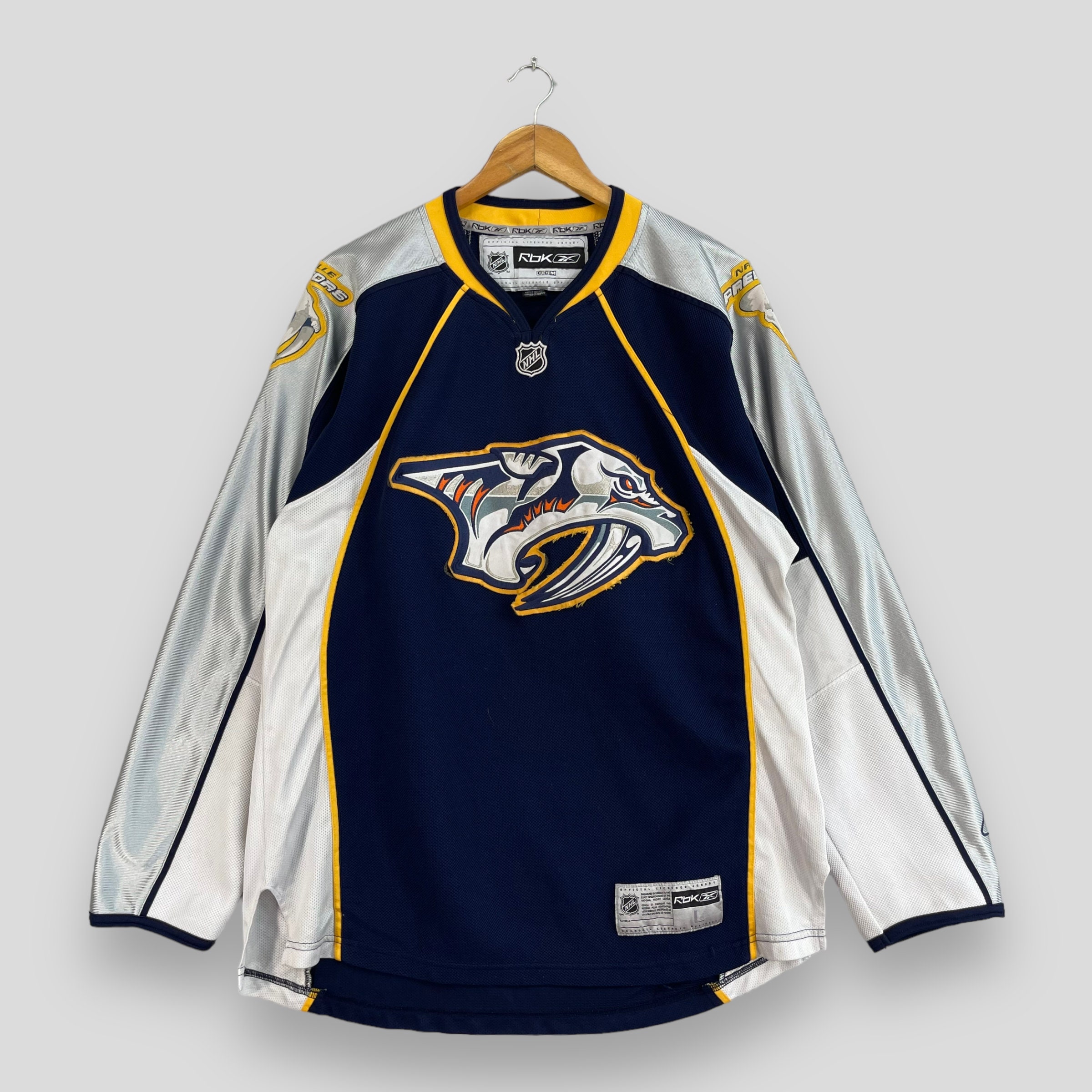 Vintage NHL Nashville Predators jersey y2k 90s skate - Depop