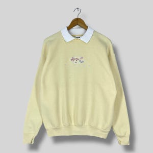 Vintage ALASKA Collared Sweatshirt Medium 1990s Alaska Spellout Embroidery Streetwear Alaska Crewneck Yellow Distressed Sweater Size M