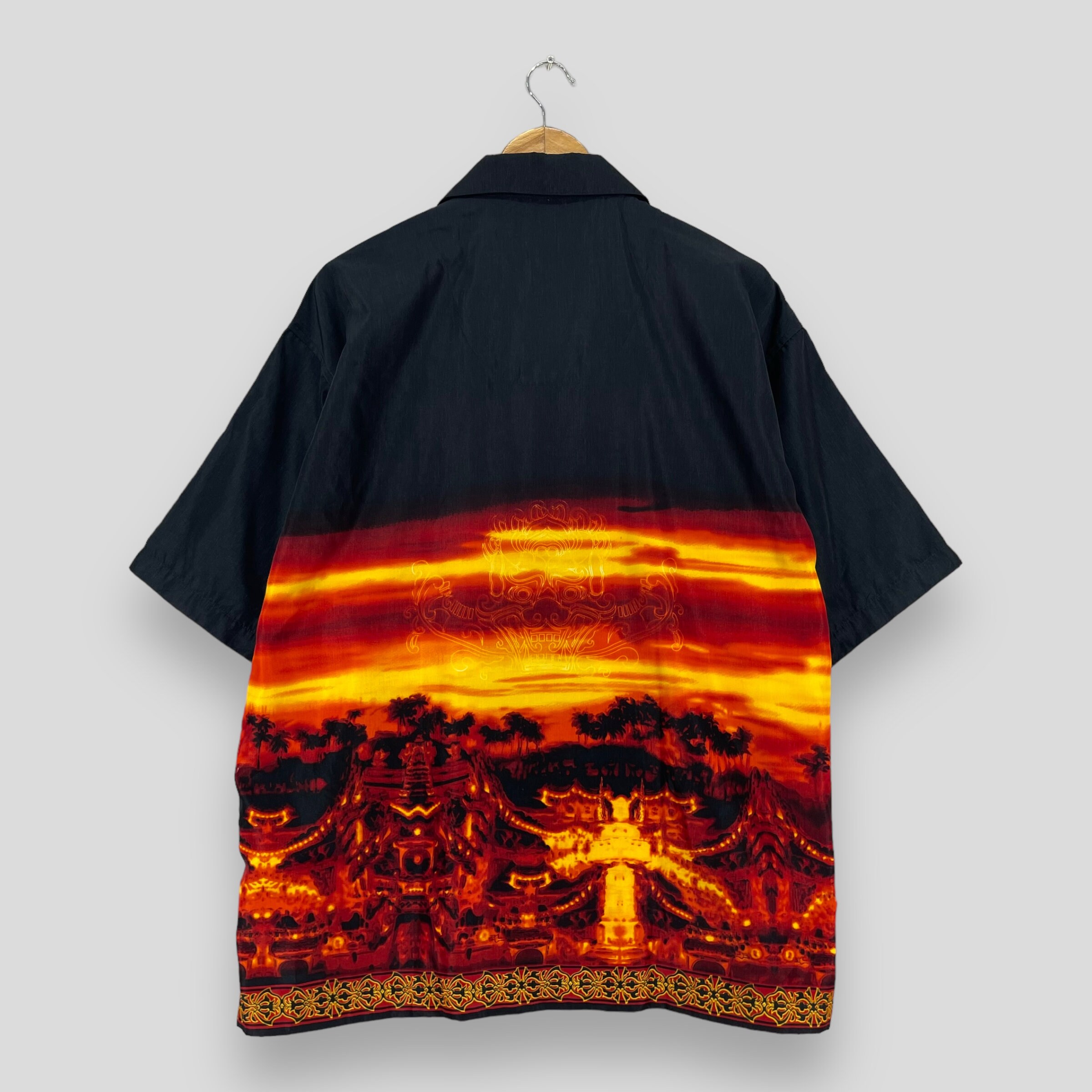 NO BOUNDARIES Hawaii Tribal Shirt Large Vintage Y2K Hawaiian