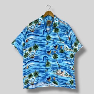 Vintage PINEAPPLE CONNECTION Hawaii Rayon Shirt Medium 90's Hawaiian Island Beach Surfing Motive Printed Button Up Casual Aloha Shirt Size M