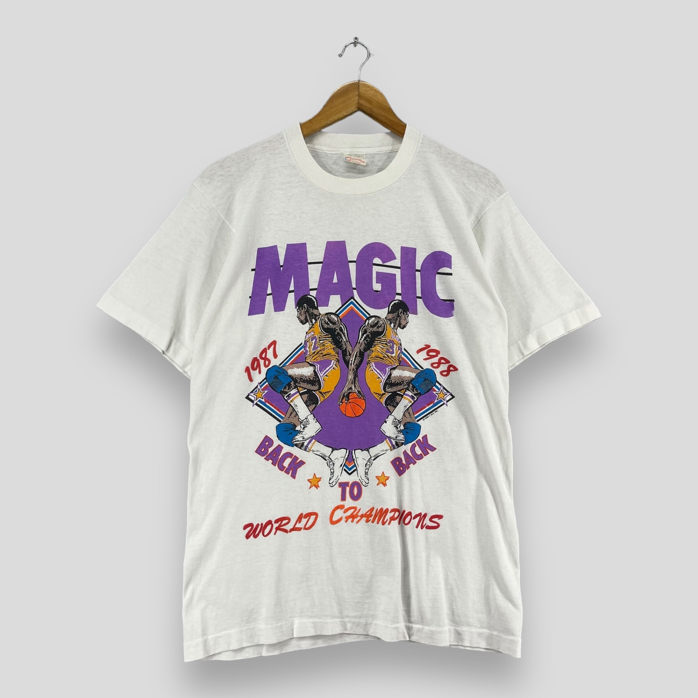 Vintage MAGIC JOHNSON Tshirt Small 1990 Nba Famous Player La