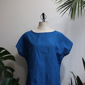 Vintage 1980s 90s blue short sleeve shirt blouse top