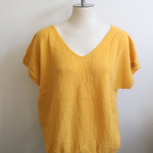 Vintage 1980s v-neck oversized slouchy yellow pullover sweater jumper