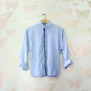 Chemise western en jean brodé bleu rodéo vintage des années 80