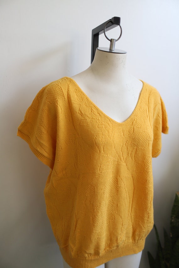 Vintage 1980s v-neck oversized slouchy yellow pul… - image 2