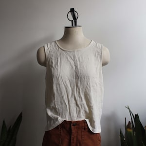 Vintage 1990s I.N. Studio sleeveless white tank top /