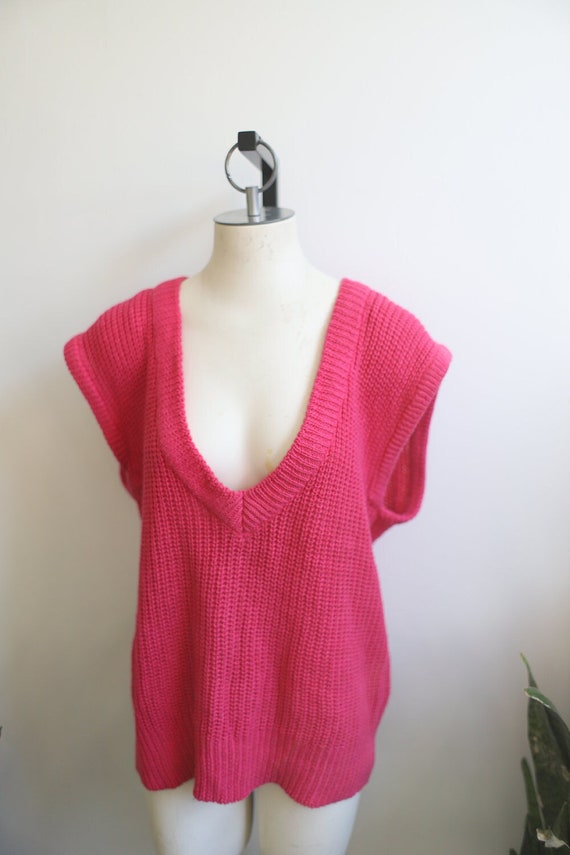 Vintage 1980s Robin Ross deep v-neck pink sweater 