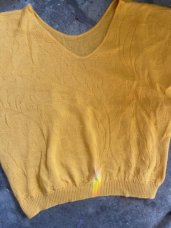 Vintage 1980s v-neck oversized slouchy yellow pul… - image 6